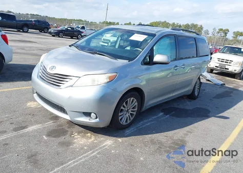 2015 Toyota Sienna Xle Premium 8 Passenger from USA, damaged, VIN 5TDYK3DC3FS685913